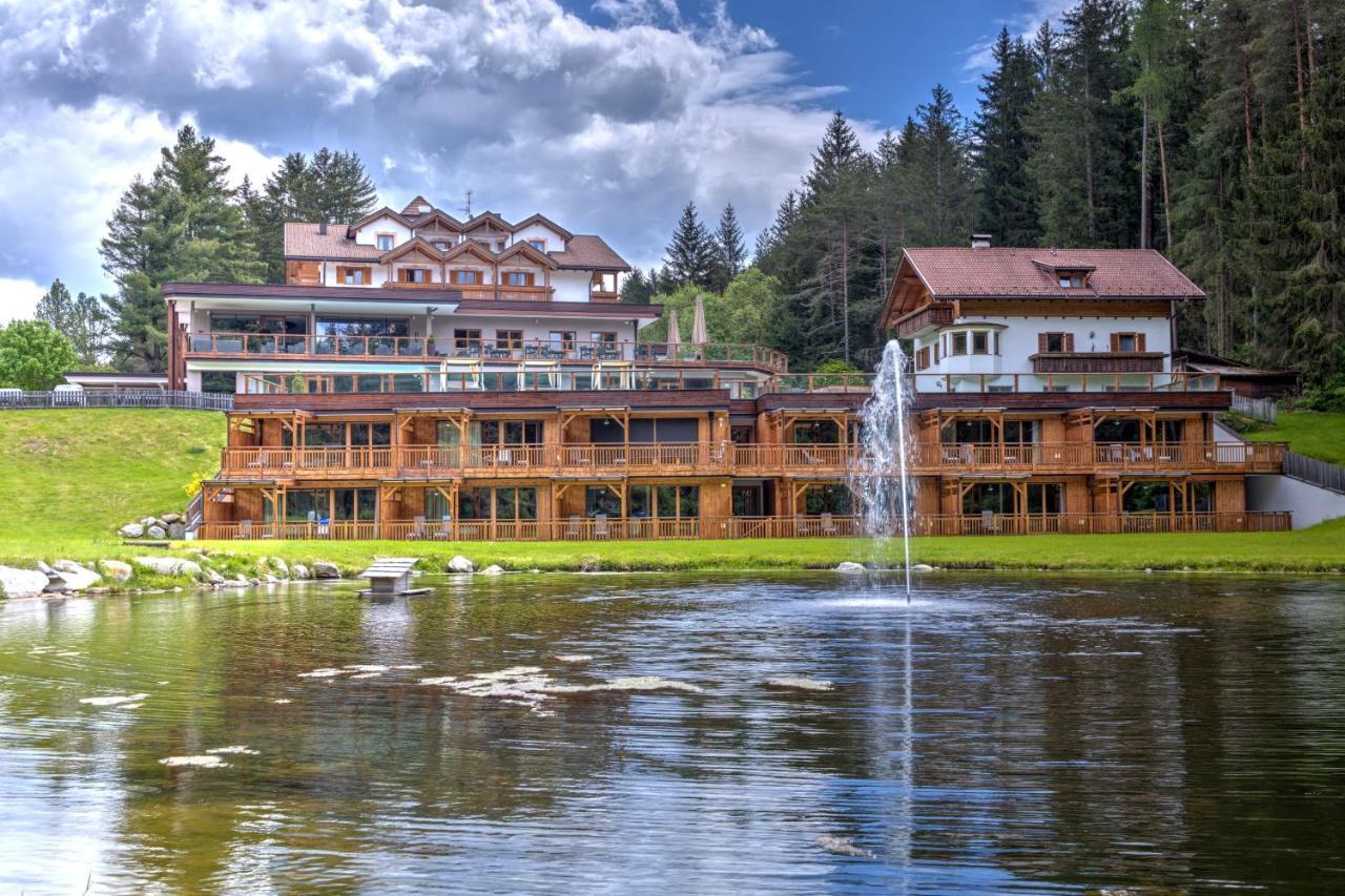 Hotel Weiher Green Lake Falzes Exterior photo