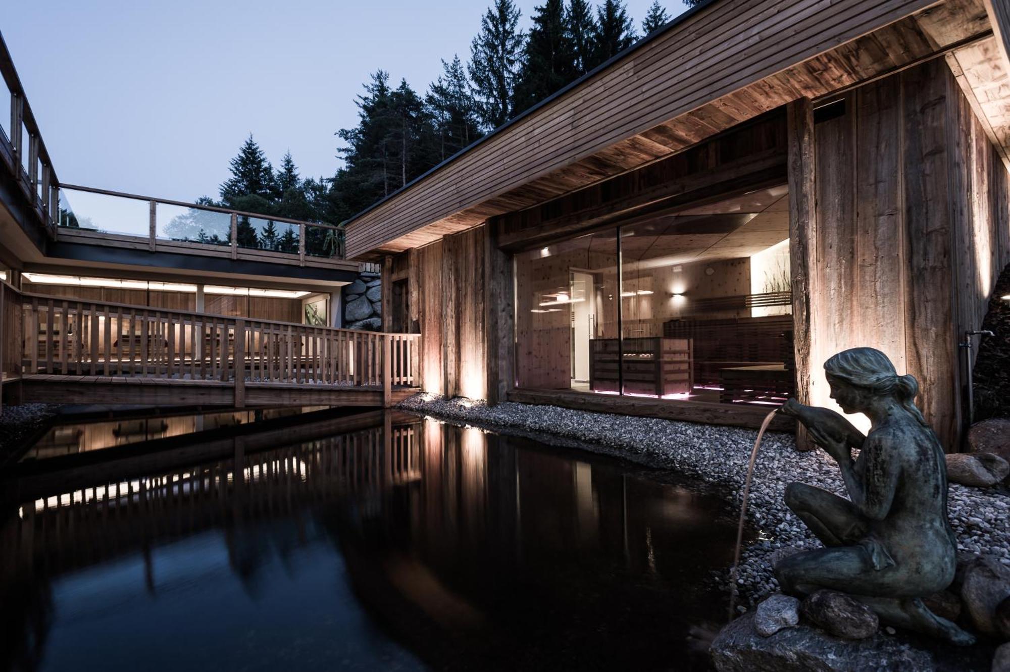 Hotel Weiher Green Lake Falzes Exterior photo