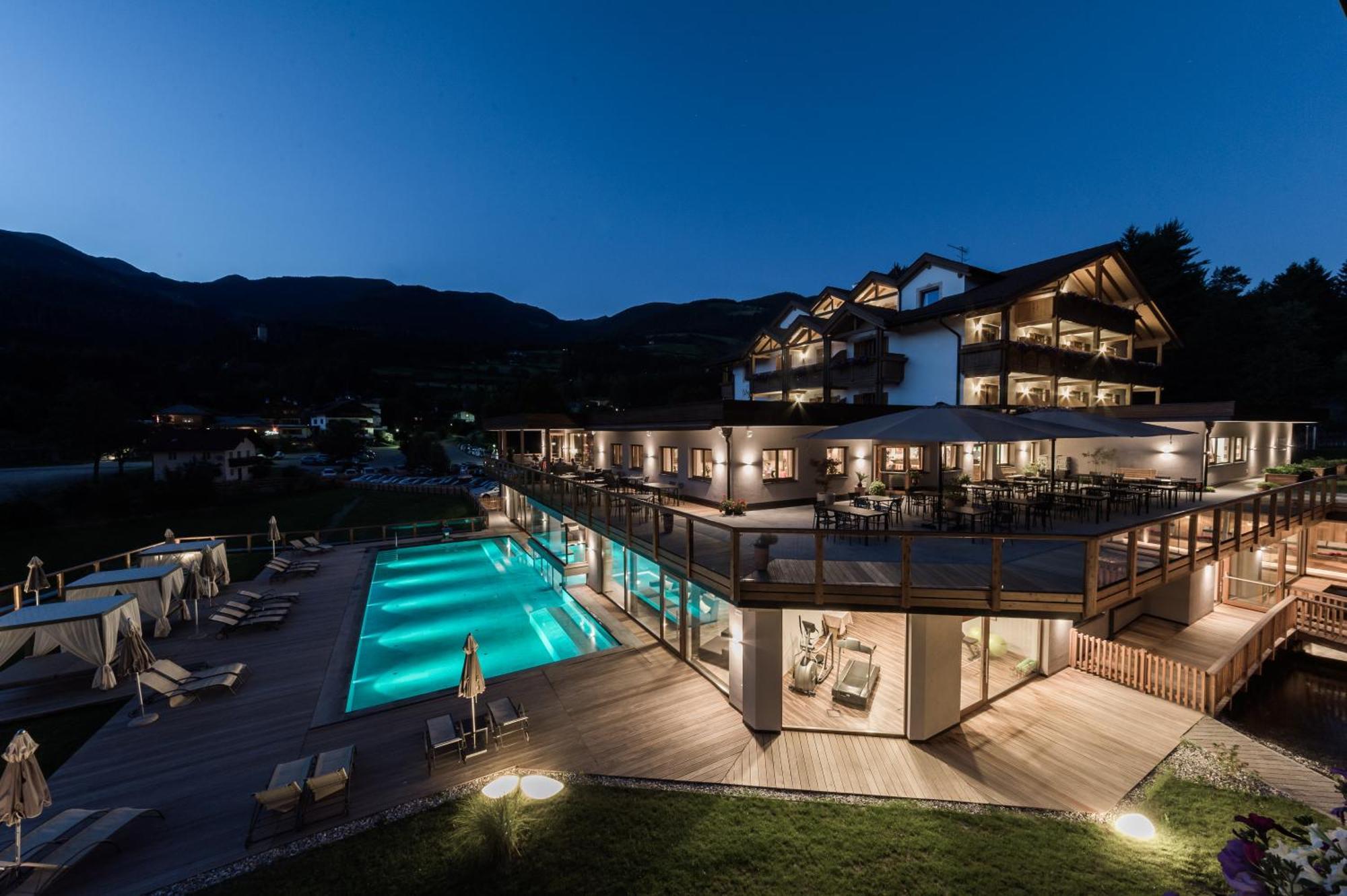 Hotel Weiher Green Lake Falzes Exterior photo