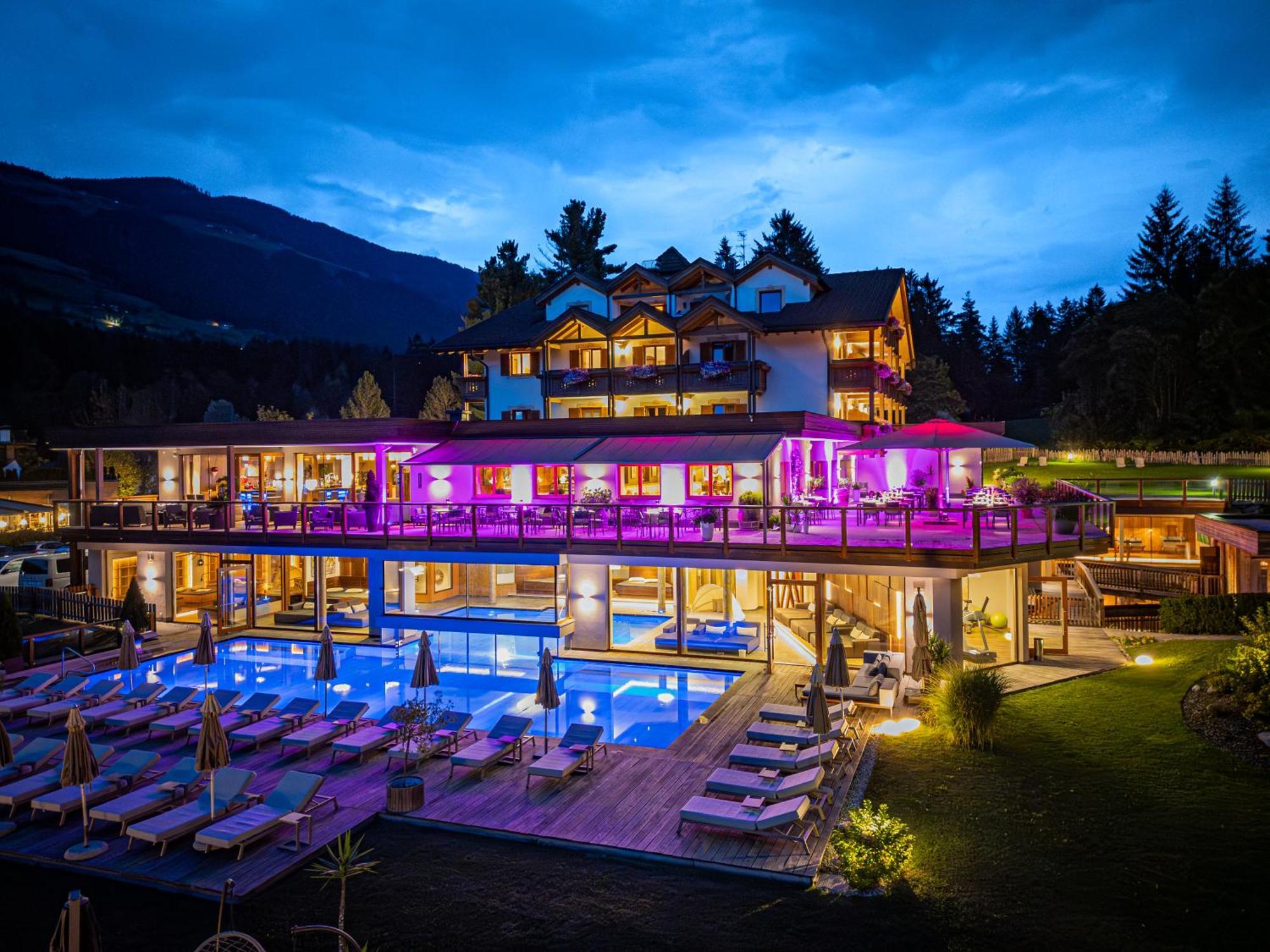 Hotel Weiher Green Lake Falzes Exterior photo