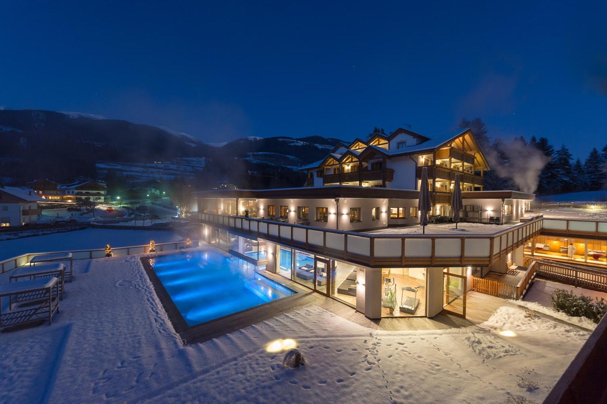 Hotel Weiher Green Lake Falzes Exterior photo