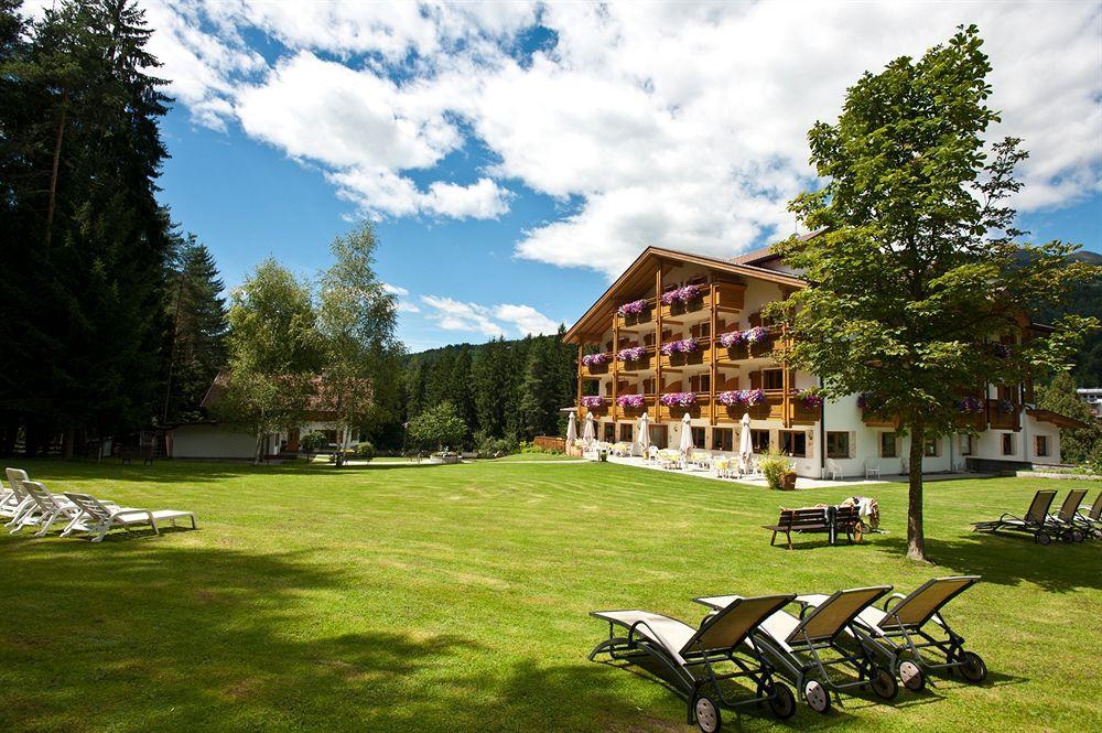 Hotel Weiher Green Lake Falzes Exterior photo